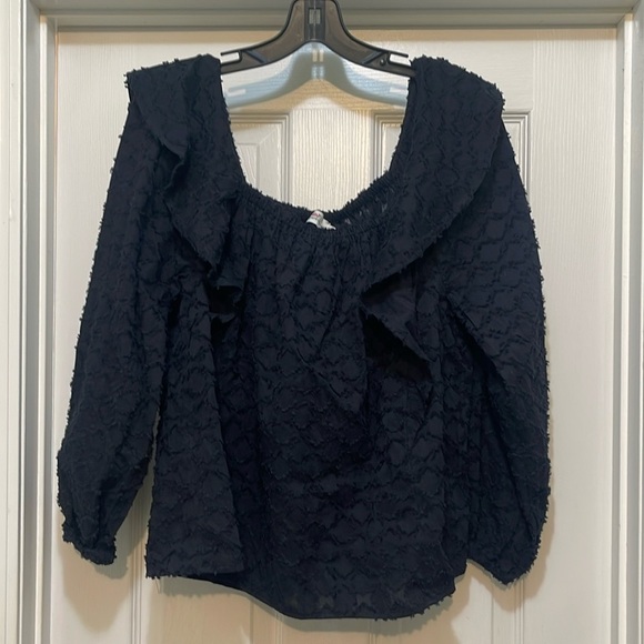 NWT Vineyard Vines - Jet black textured cotton ruffled top - Size M - Picture 1 of 6